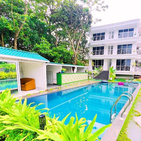 The Mayfield Resort, Vagator Anjuna Buitenkant foto