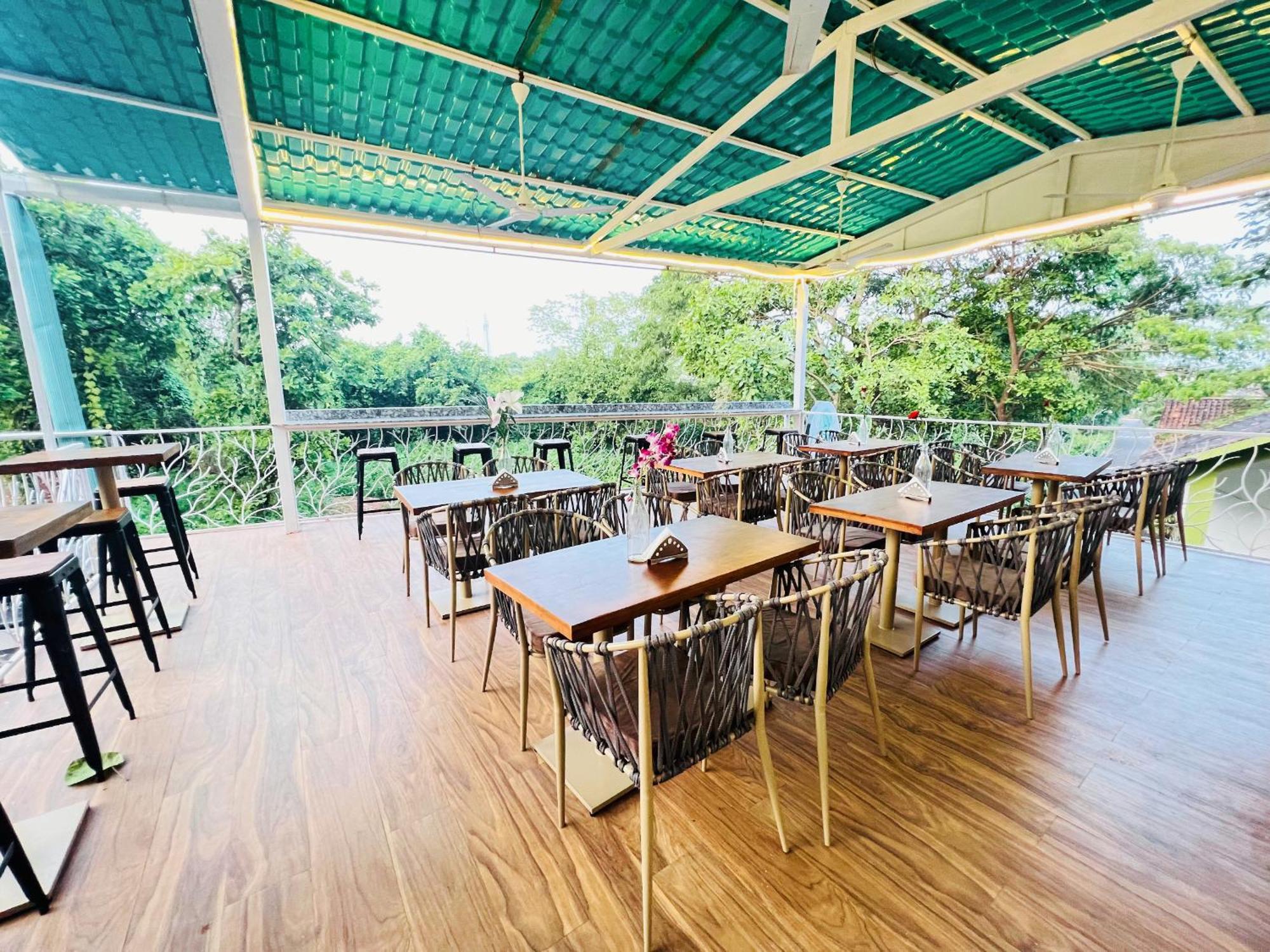 The Mayfield Resort, Vagator Anjuna Buitenkant foto