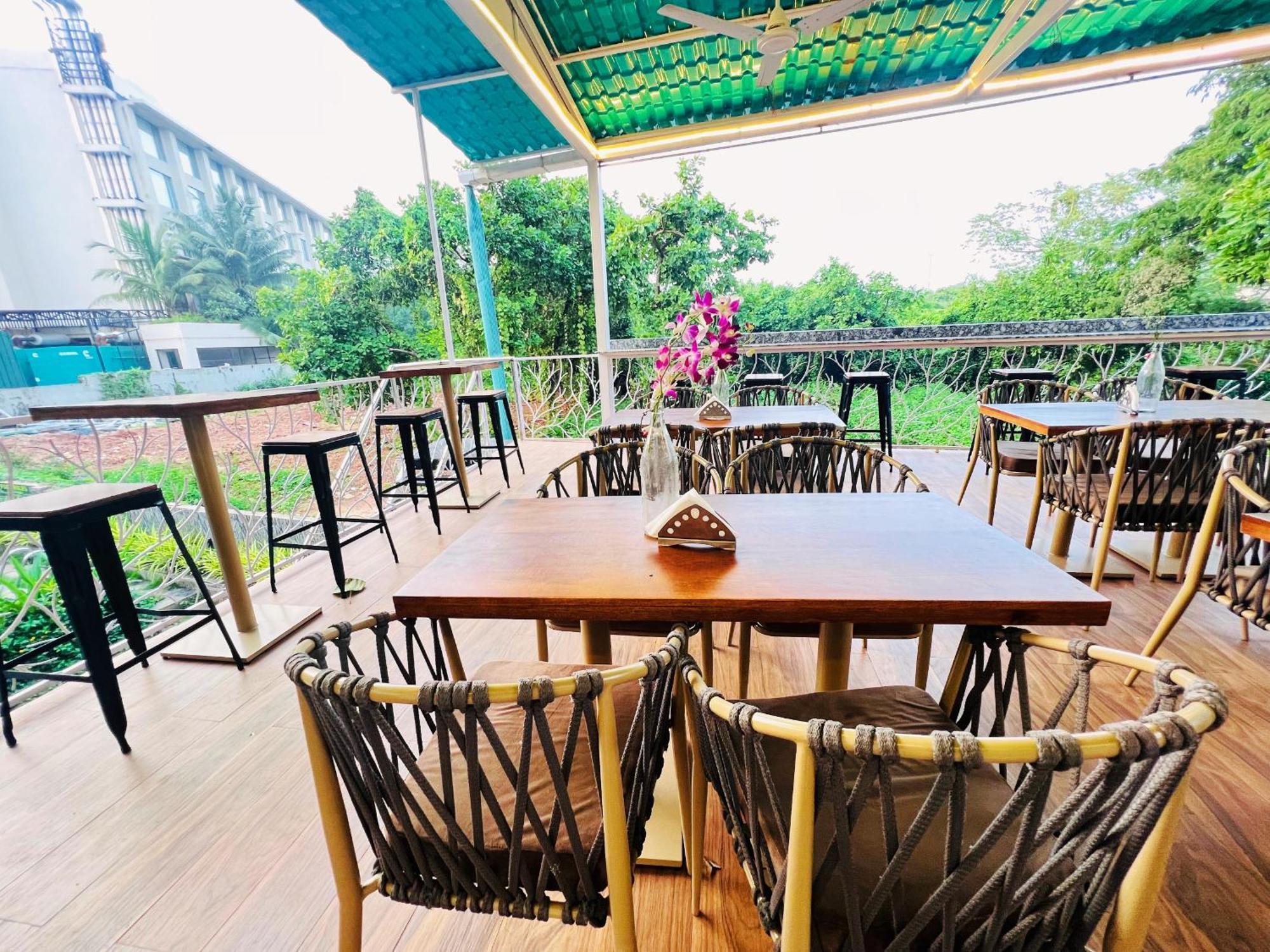 The Mayfield Resort, Vagator Anjuna Buitenkant foto